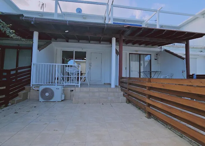 Blissful アパート プロタラス